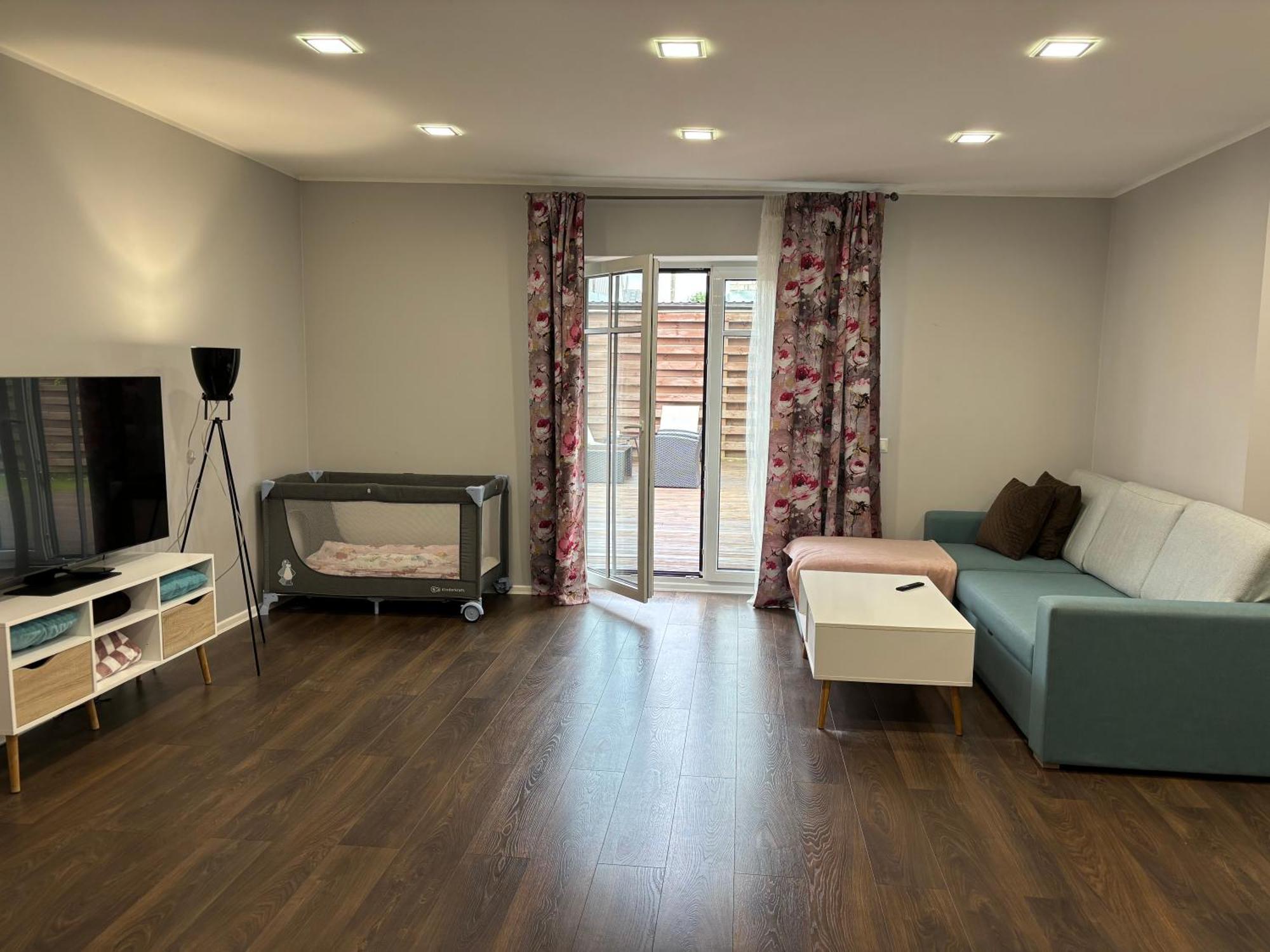 Paernu Lubja Apartments Bagian luar foto