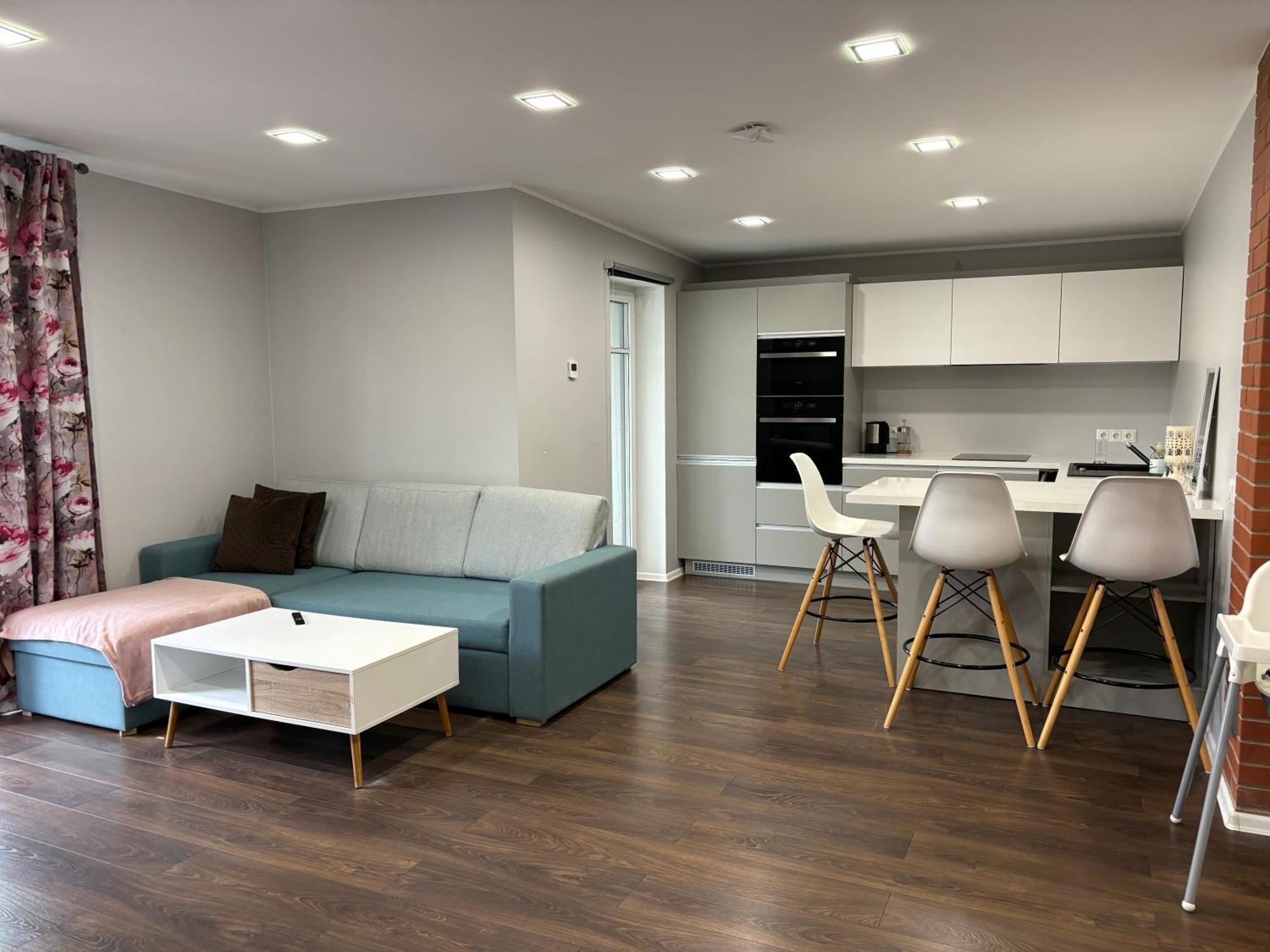 Paernu Lubja Apartments Bagian luar foto