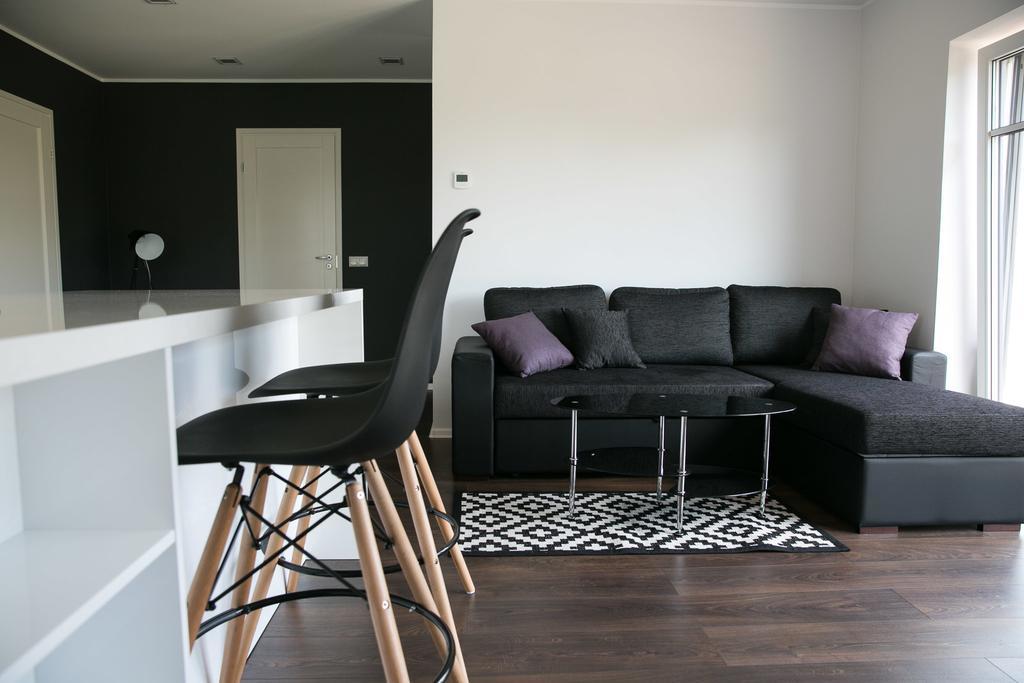 Paernu Lubja Apartments Bagian luar foto